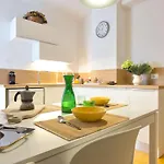 Homeby, Casa Adele